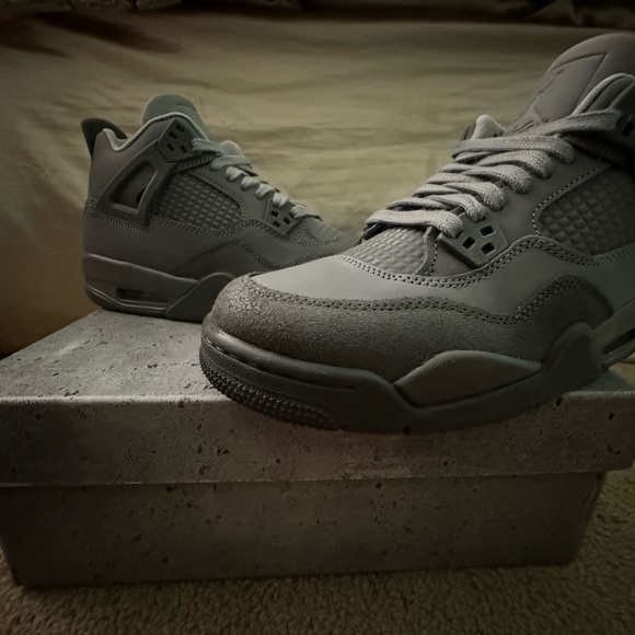 Jordan 4 Wet Cement - Picture 3 of 4